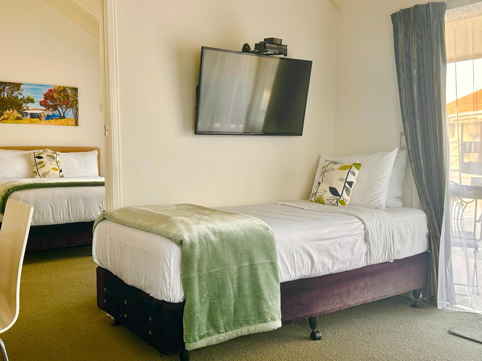 The Olive Motel Coromandel Buitenkant foto